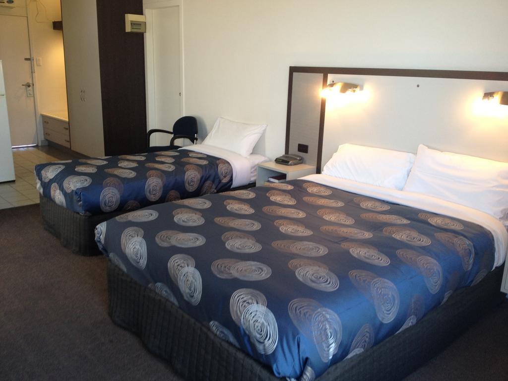 The Central Hotel Motel לייקס אינטרנס חדר תמונה